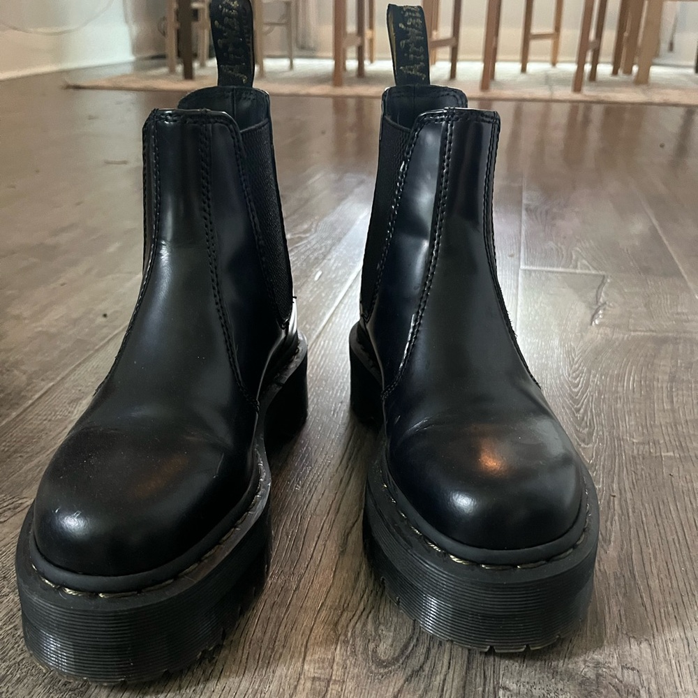 Dr. Martens 2976 QUAD smooth leather platform boots US 6